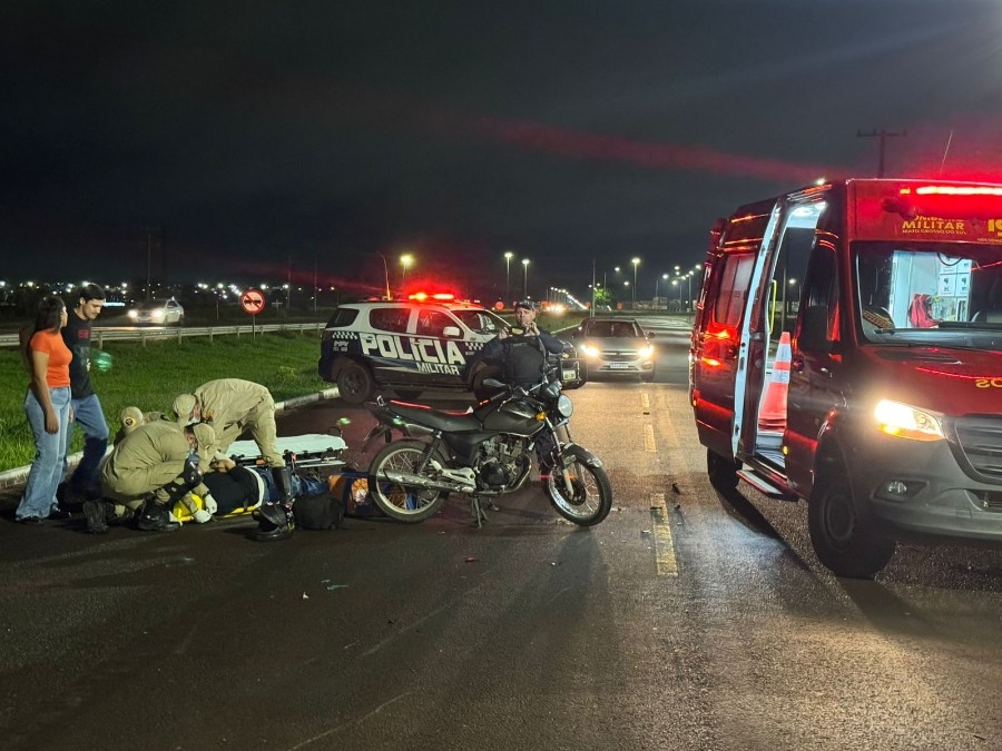 Colisão entre moto e picape deixa motociclista ferido no Jardim Universitário