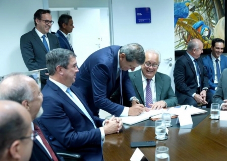 TCE-MS empossa Sergio de Paula como novo conselheiro