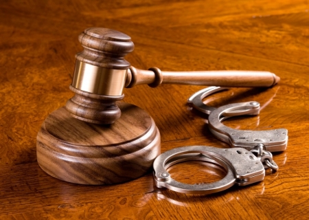 Júri em Angélica desclassifica acusação de homicídio e réu é condenado por posse irregular de arma