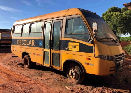 Leilão da Prefeitura de Angélica tem micro-ônibus a partir de R$ 21,8 mil