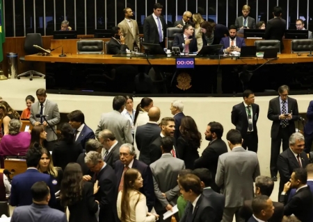 Câmara aprova ampliação gradual da licença-paternidade