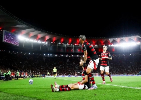 Flamengo supera susto no fim e vence o Santos por 3 a 2 no Maracanã