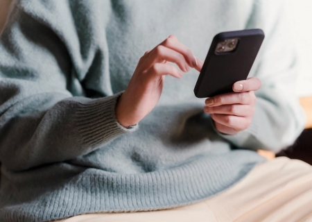 Mulher é condenada a mais de 24 anos por ataques virtuais, stalking e injúria racial em Paranaíba