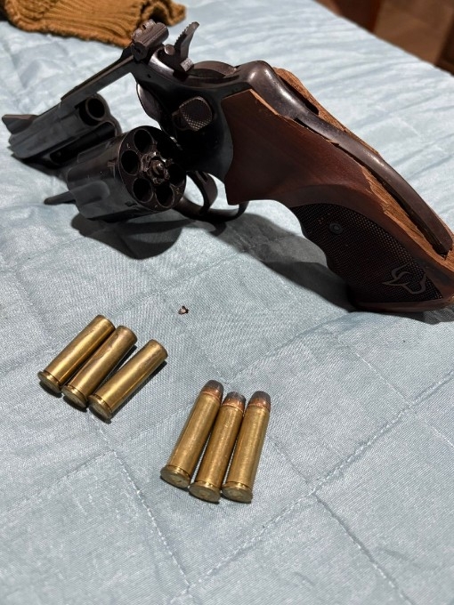DAM cumpre mandado, apreende armas e prende suspeito em flagrante em Nova Andradina