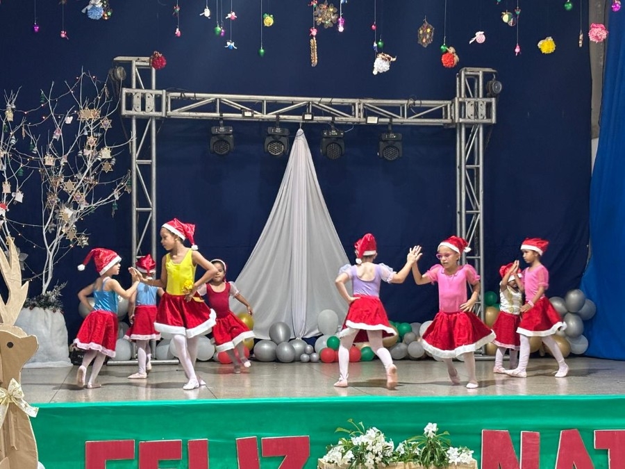 Dança, teatro e emoção marcam noite de apresentações do SCFV Crianças e Adolescentes