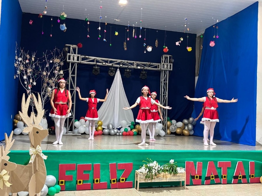 Dança, teatro e emoção marcam noite de apresentações do SCFV Crianças e Adolescentes