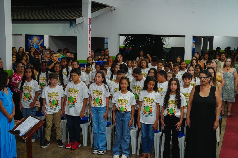 Em Batayporã, Escola Anízio proporciona cerimônia emocionante aos concluintes do 5º ano