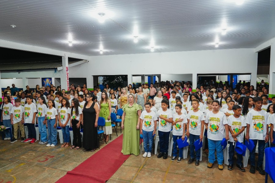Em Batayporã, Escola Anízio proporciona cerimônia emocionante aos concluintes do 5º ano