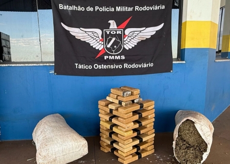 PMR intercepta veículo e apreende mais de 58 kg de drogas na MS-164