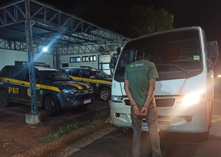 Micro-ônibus envolvido em acidente e apreendido em Amandina, foi furtado em Nova Casa Verde