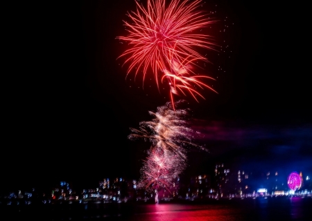 Já é Ano Novo: Países comemoram chegada de 2026; veja