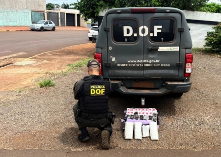 Mulher que transportava drogas em van é presa em Maracaju