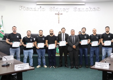 Poder Legislativo nova-andradinense presta homenagem a Policiais Civis