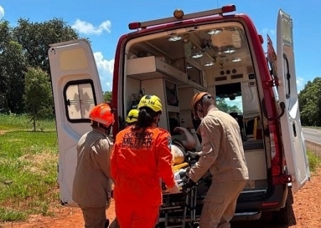 Acidente entre dois veículos deixa feridos na BR-376, entre Ivinhema e Amandina