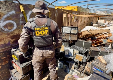 DOF apreende carga milionária de droga que seria levada para São Paulo em carcaças de baterias