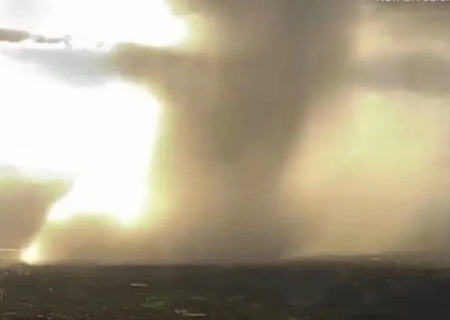 O que é a microexplosão atmosférica, que pode arrasar uma cidade com ventos