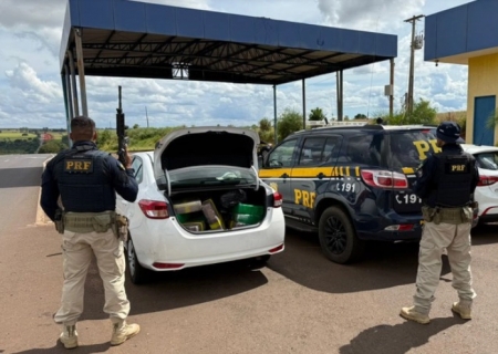 PRF apreende carro com 280 kg de maconha que seguia para o Paraná