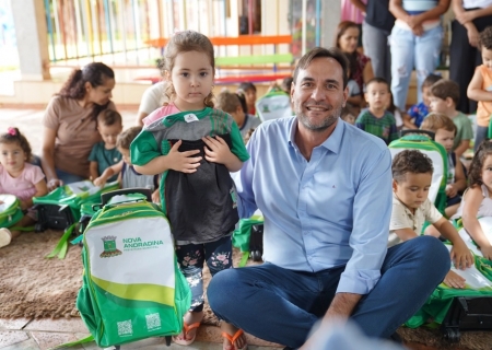 Ano letivo começa com entrega de kits e uniformes a 7 mil alunos em Nova Andradina