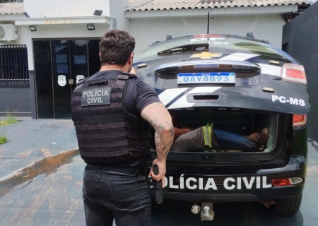 Polícia prende homem acusado de estuprar a própria irmã adolescente em aldeia indígena