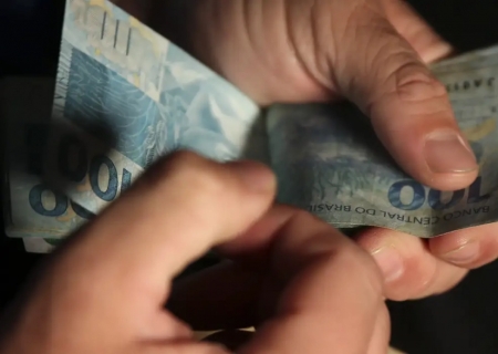 Valores esquecidos: brasileiros sacam R$ 429,1 milhões em dezembro, mas ainda há R$ 10,2 bilhões disponíveis