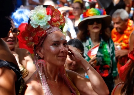 Carnaval e cultura geram retorno econômico maior que indústria automobilística, diz economista