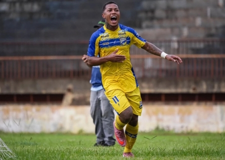 Com show de Luizinho, DAC goleia Bataguassu e pula da degola para terceira posição