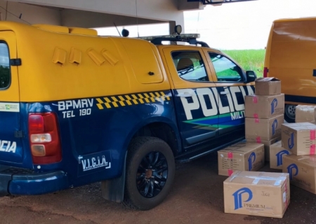 PMR apreende perfumes contrabandeados na MS-276 em Nova Andradina