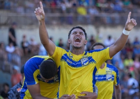 Elisson brilha, Dourados AC vence o Águia Negra e conquista a primeira vitória no Estadual