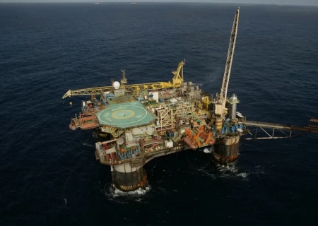 Produção de petróleo e gás no Brasil bate recorde histórico em 2025