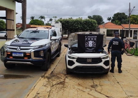 Casal é preso com carro furtado de SP durante abordagem policial em Batayporã