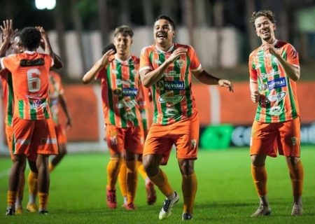 Sétima rodada tem quatro jogos neste domingo e CEN pode abrir vantagem na liderança