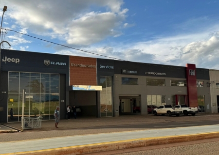 Consumidora denuncia descumprimento judicial após comprar Jeep Compass 0km em Nova Andradina