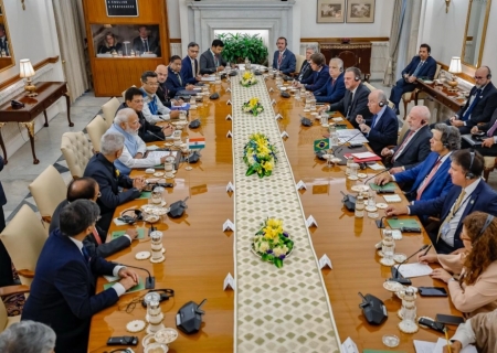 Brasil e Índia assinam acordo sobre terras raras e minerais críticos