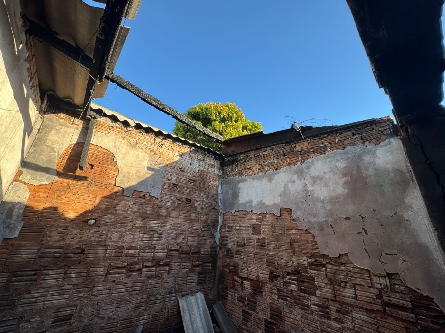 Homem é preso após atear fogo em casa durante briga com esposa em Nova Andradina
