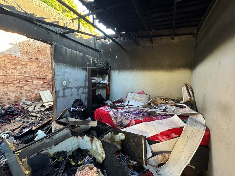 Homem é preso após atear fogo em casa durante briga com esposa em Nova Andradina