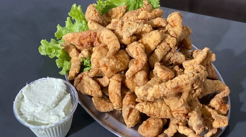 Conveniência da Joelma conquista clientes com petiscos tradicionais e cerveja sempre gelada