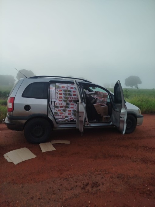 Polícia prende suspeito e apreende carga de cigarros contrabandeados em Nova Casa Verde