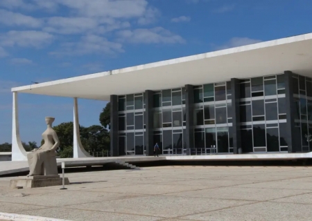 STF tem dois votos para negar novamente prisão domiciliar de Bolsonaro