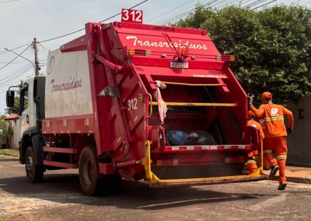 Projeto que cria piso salarial de garis avança e segue para o Senado