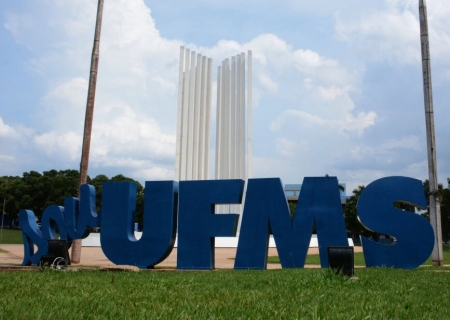 UFMS abre concurso com 44 vagas para professores efetivos