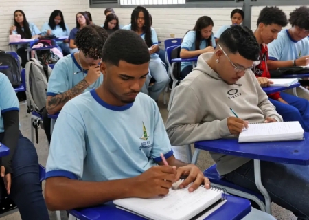 Enem 2025 volta a emitir certificado digital de conclusão do ensino médio