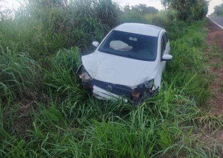 Motorista embriagado bate na traseira de caminhão na MS-134 em Nova Andradina