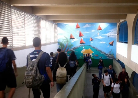 Tristeza e sofrimento emocional atingem 3 em cada 10 adolescentes no Brasil, aponta IBGE