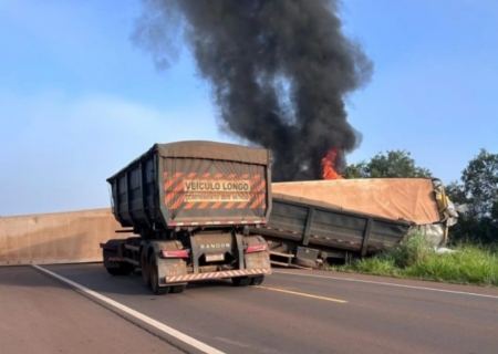 Delegado quebra vidro com disparo e ajuda a salvar caminhoneiro após acidente na BR-262