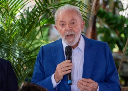 “Não podemos nos conformar com homens matando mulheres”, diz Lula