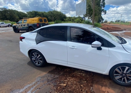 Colisão entre carro e triciclo deixa entregadora de gás ferida na entrada de Bataguassu