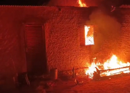 Incêndio atinge residência em Nova Casa Verde e mobiliza Corpo de Bombeiros