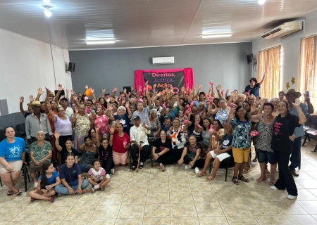 Primeira-dama homenageia mulheres do Assentamento Bela Manhã com encontro especial