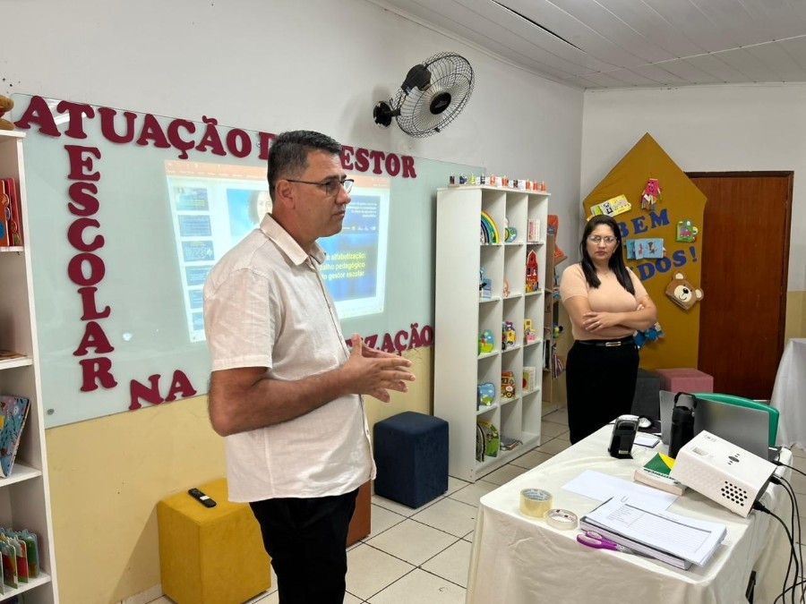 Taquarussu fortalece gestão escolar com formação voltada à alfabetização