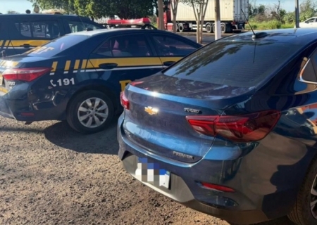 Carro roubado é recuperado pela PRF em Nova Alvorada do Sul